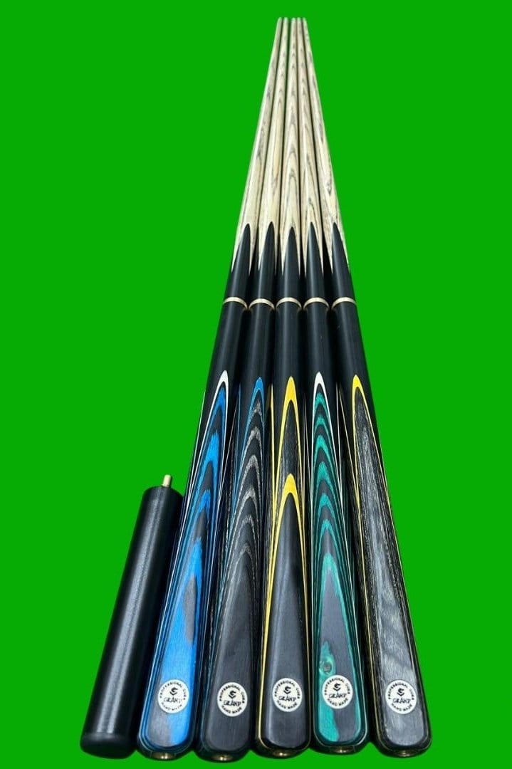 Grand Profesional Hand Made Cue 3 Piece - With Extension